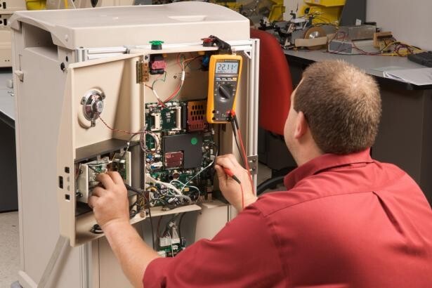 Fluke 179 True-RMS Digital Multimeter